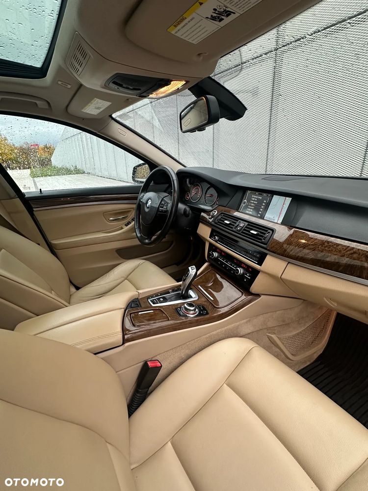 BMW Seria 5 528i xDrive Luxury Line - 20