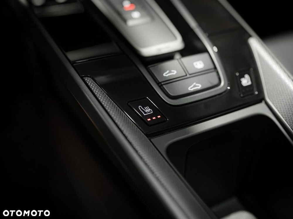 Porsche 911 Carrera - 28