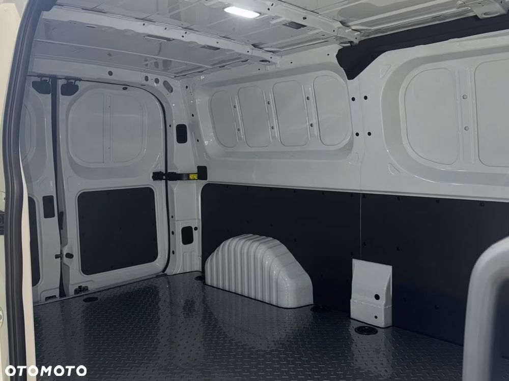 Maxus Deliver 7 L2H1 - 9