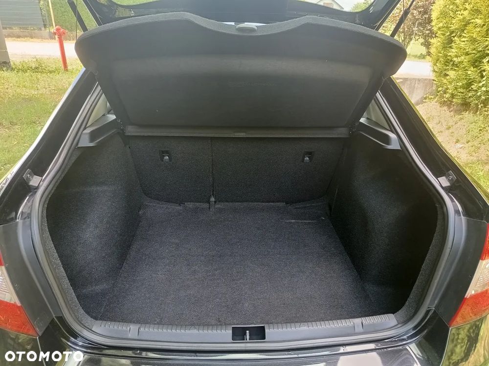 Skoda RAPID 1.0 TSI Active - 11
