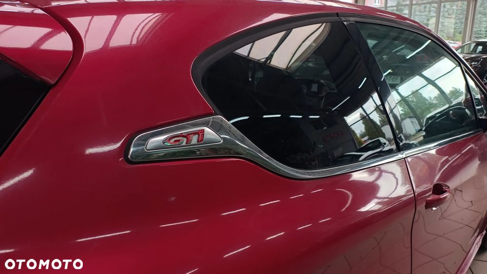 Peugeot 208 1.6 THP GTi - 20