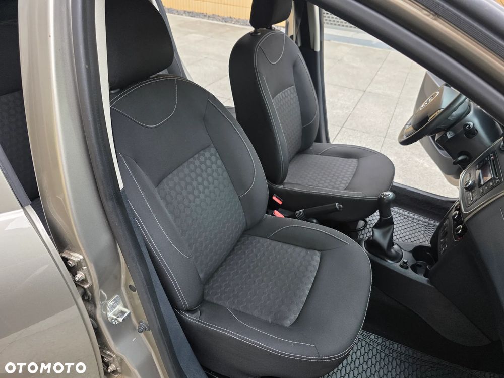 Dacia Sandero 1.2 16V Laureate - 12
