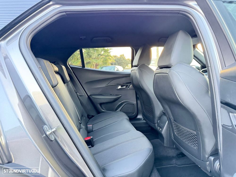 Peugeot 2008 1.2 PureTech GT Line - 28