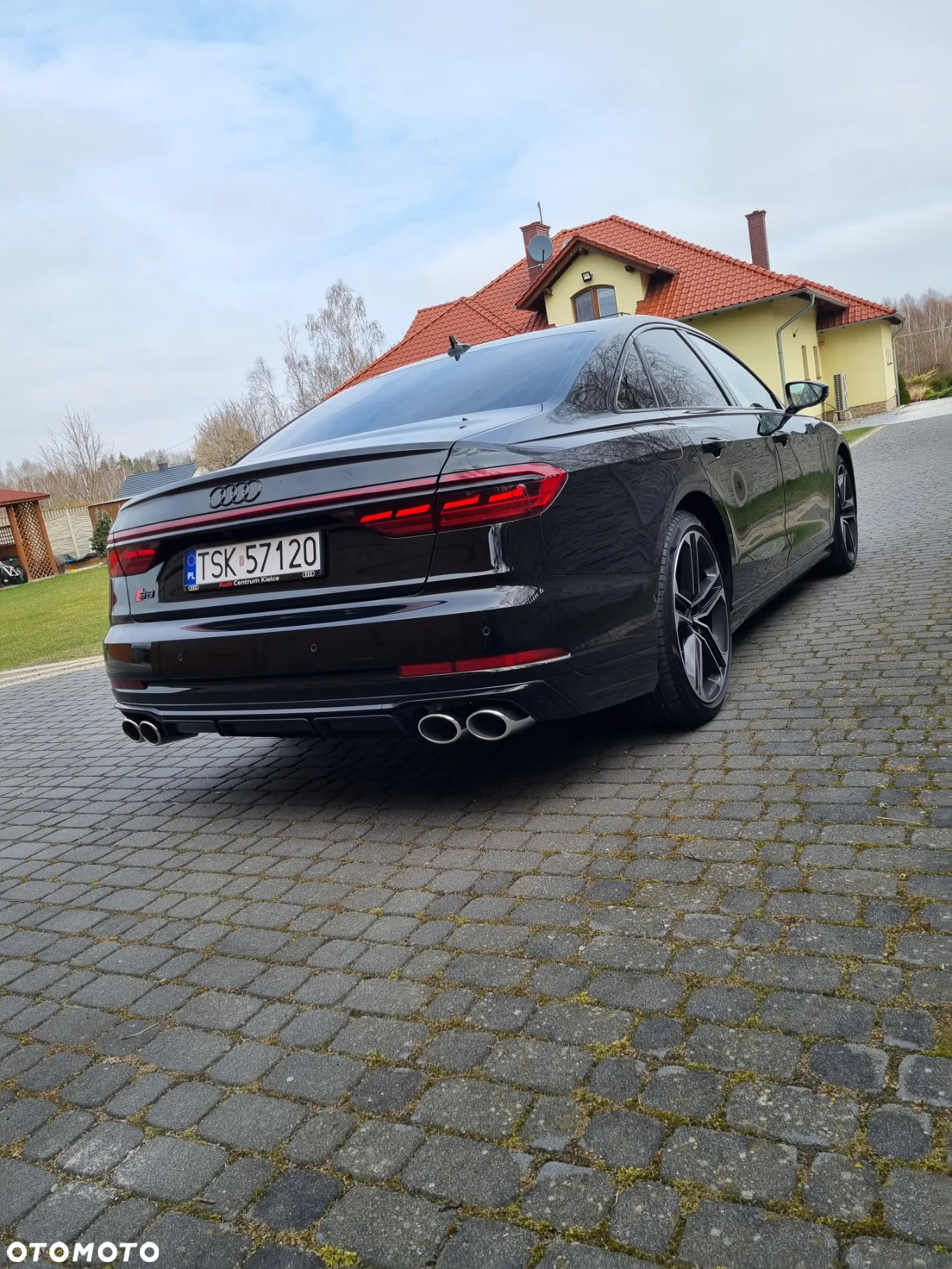 Audi S8 - 16