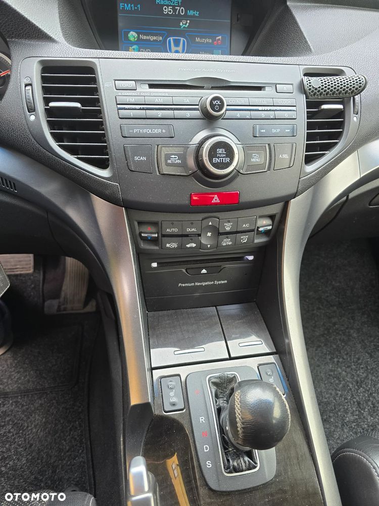 Honda Accord 2.0 Executive - 9