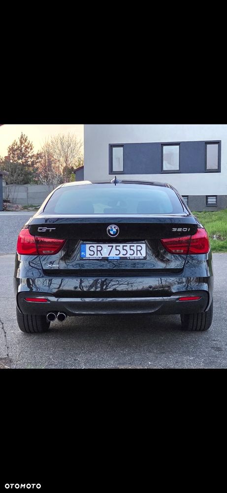 BMW 3GT 320i M Sport - 2