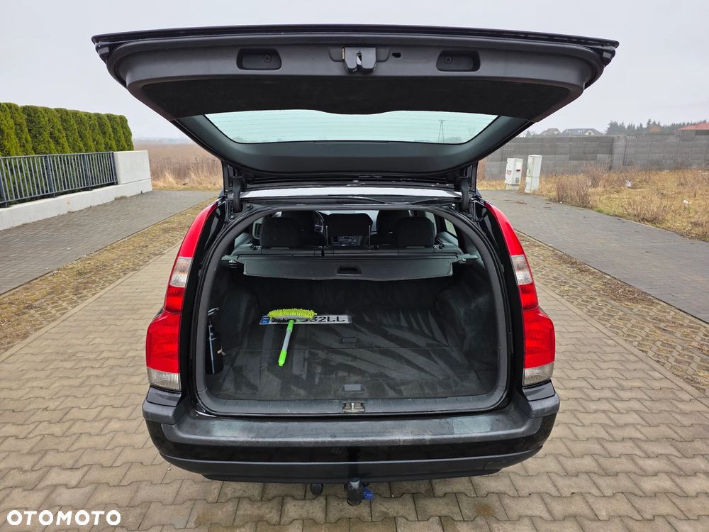 Volvo V70 2.4 Premium - 12