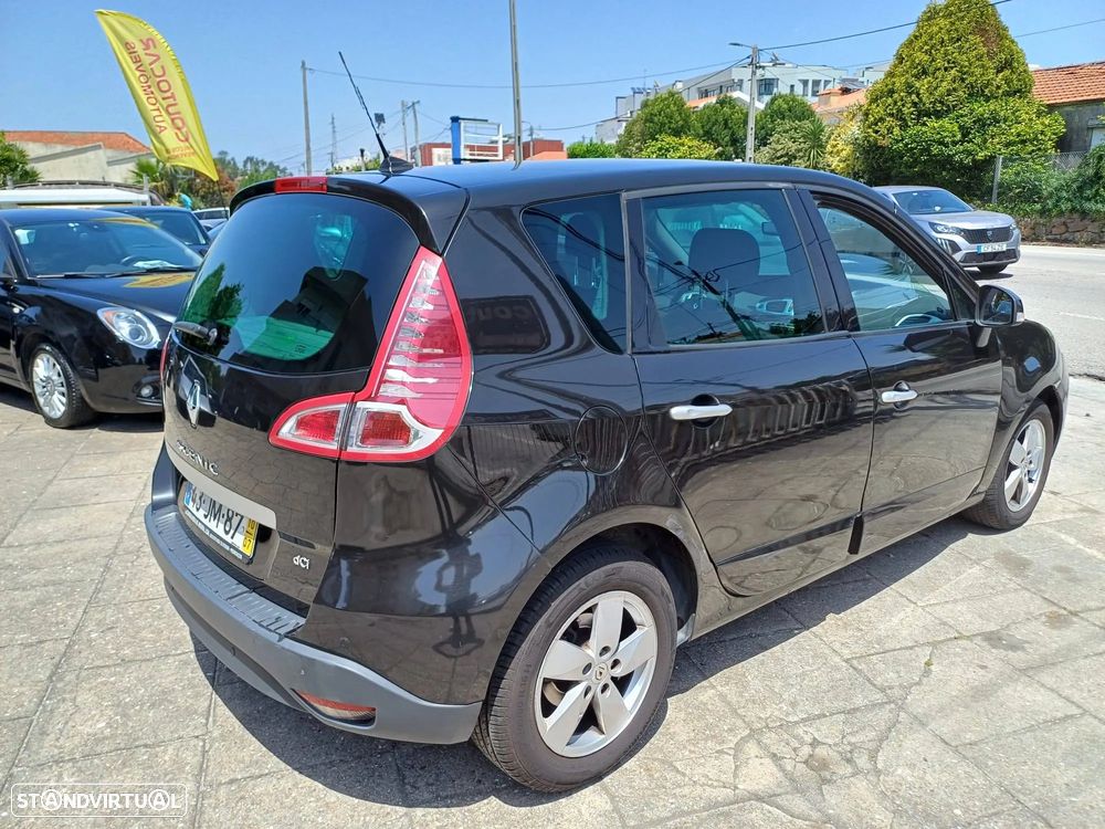 Renault Scénic 1.5 dCi Luxe - 2