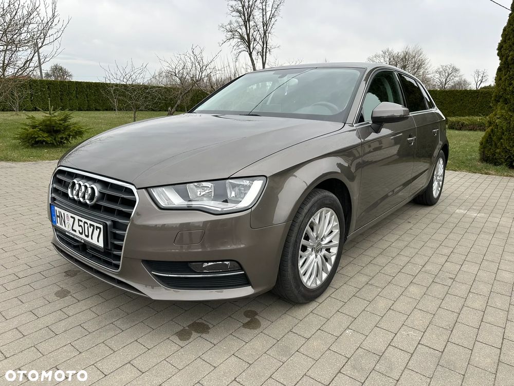 Audi A3 Sportback - 1