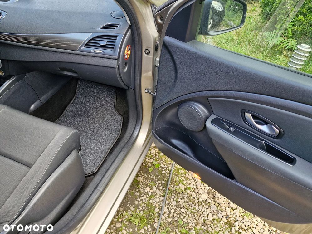 Renault Megane 1.6 16V 100 TomTom Edition - 22