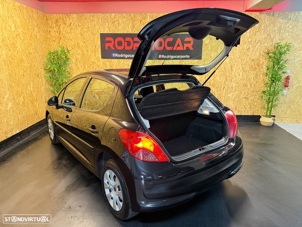 Peugeot 207 1.4 16V Active - 20