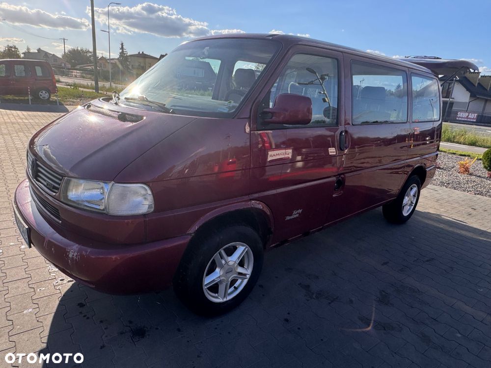 Volkswagen Caravelle - 5