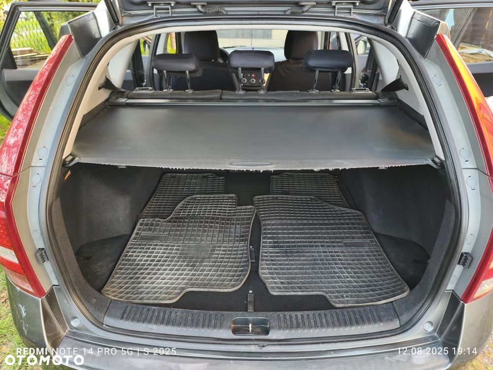 Kia Ceed - 8