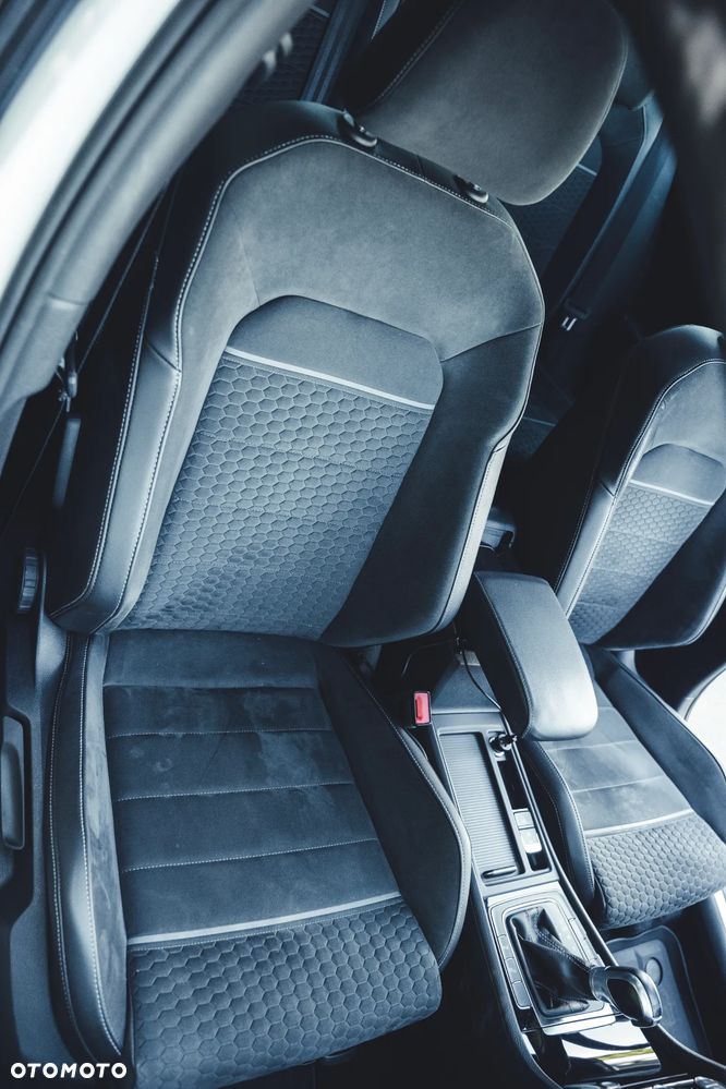 Volkswagen Golf - 21