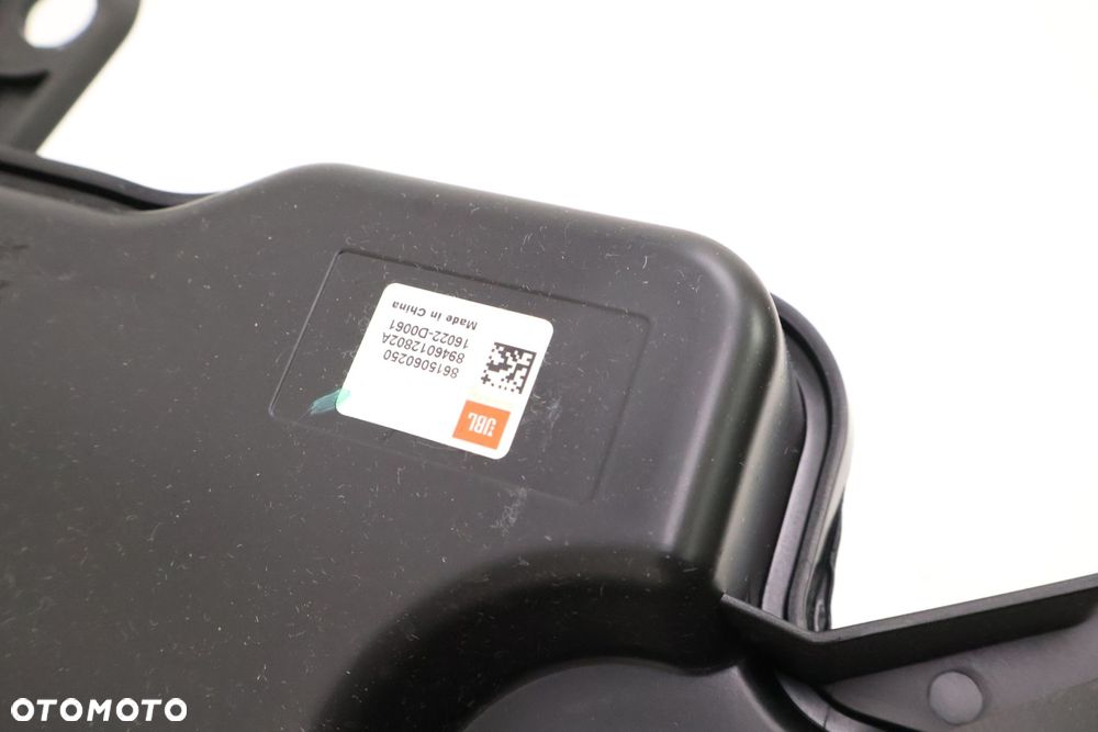 TOYOTA LAND CRUISER 150 17- ZESTAW GŁOŚNIKÓW JBL SUBWOOFER 8615060240, 8615060250 - 5