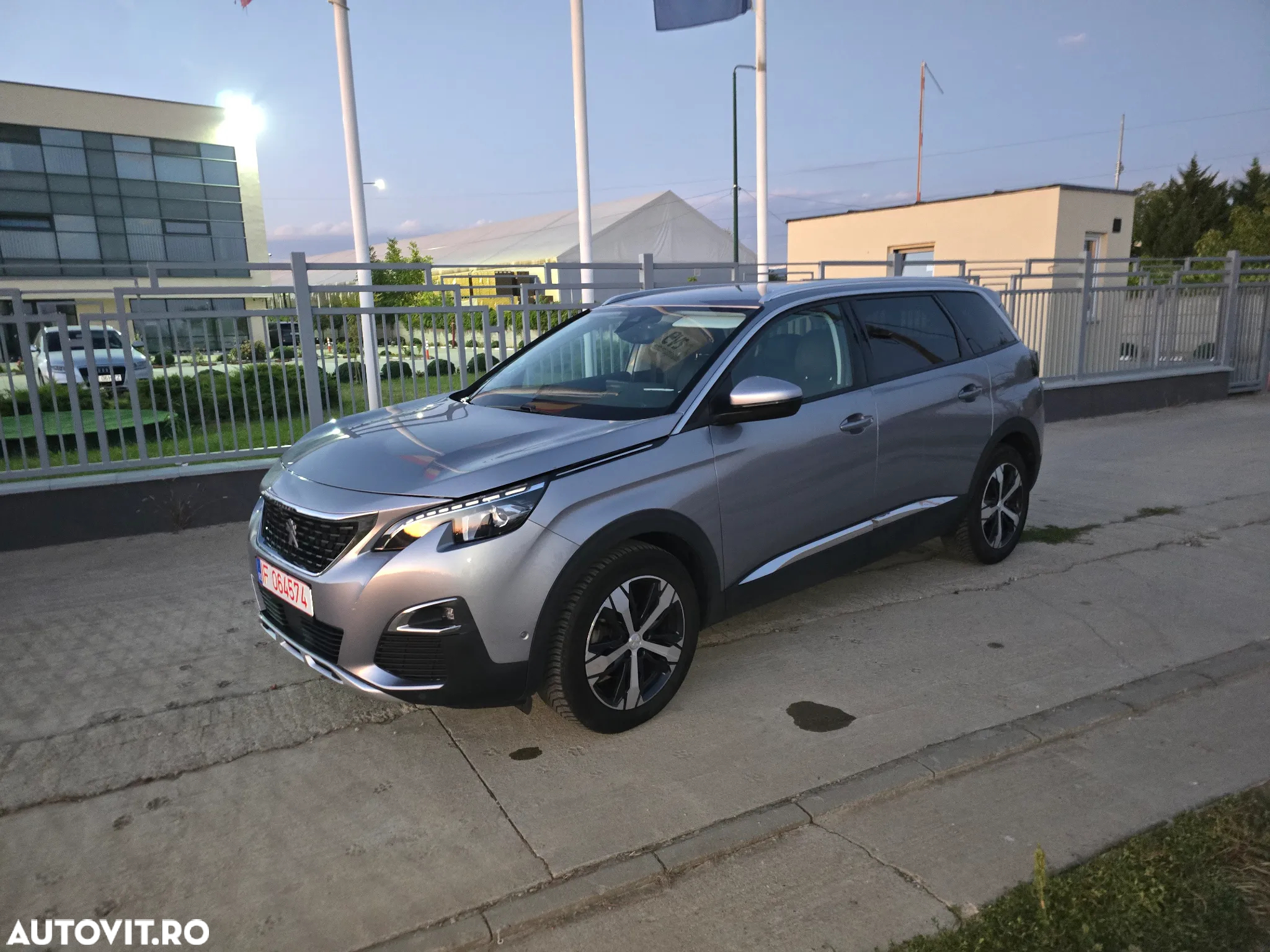 Peugeot 5008 1.2 Puretech Allure Aut. - 2
