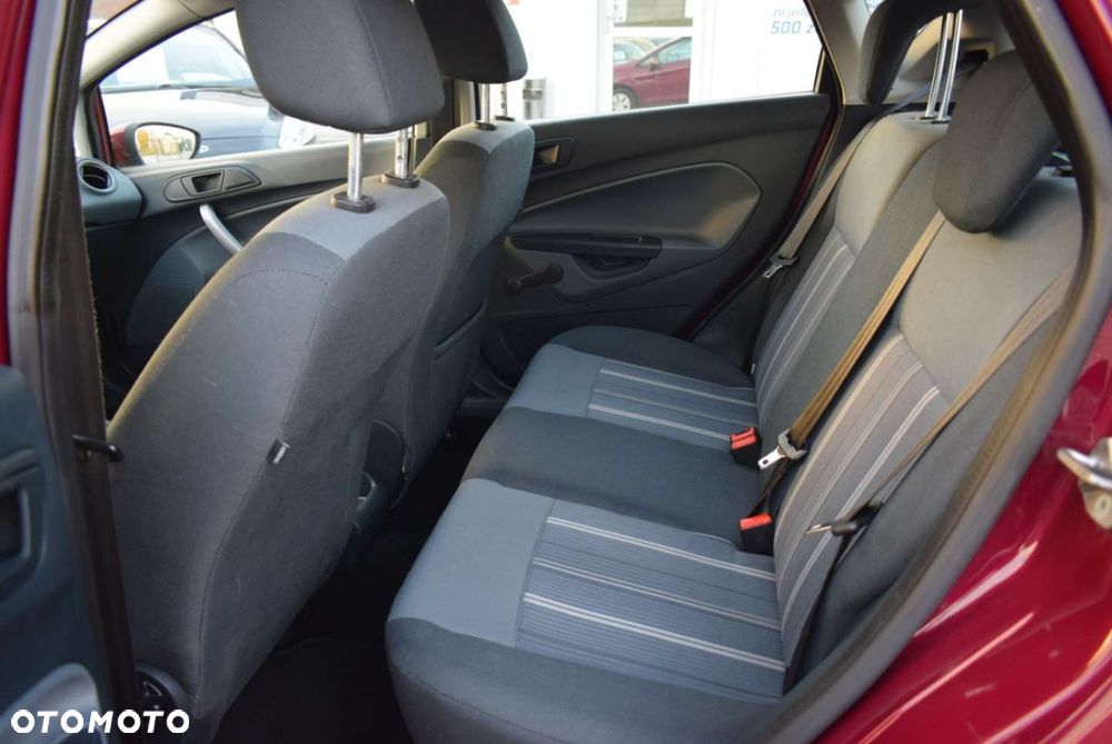 Ford Fiesta - 22