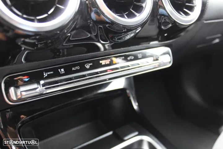 Mercedes-Benz A 180 d AMG Line - 50