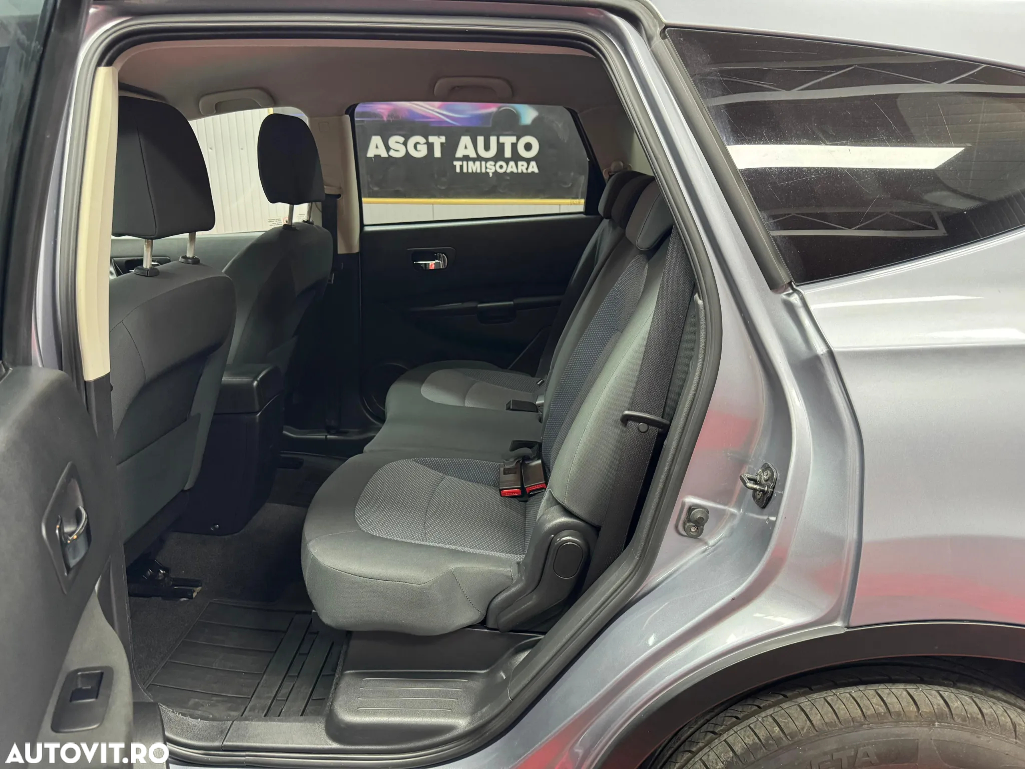 Nissan Qashqai+2 - 13