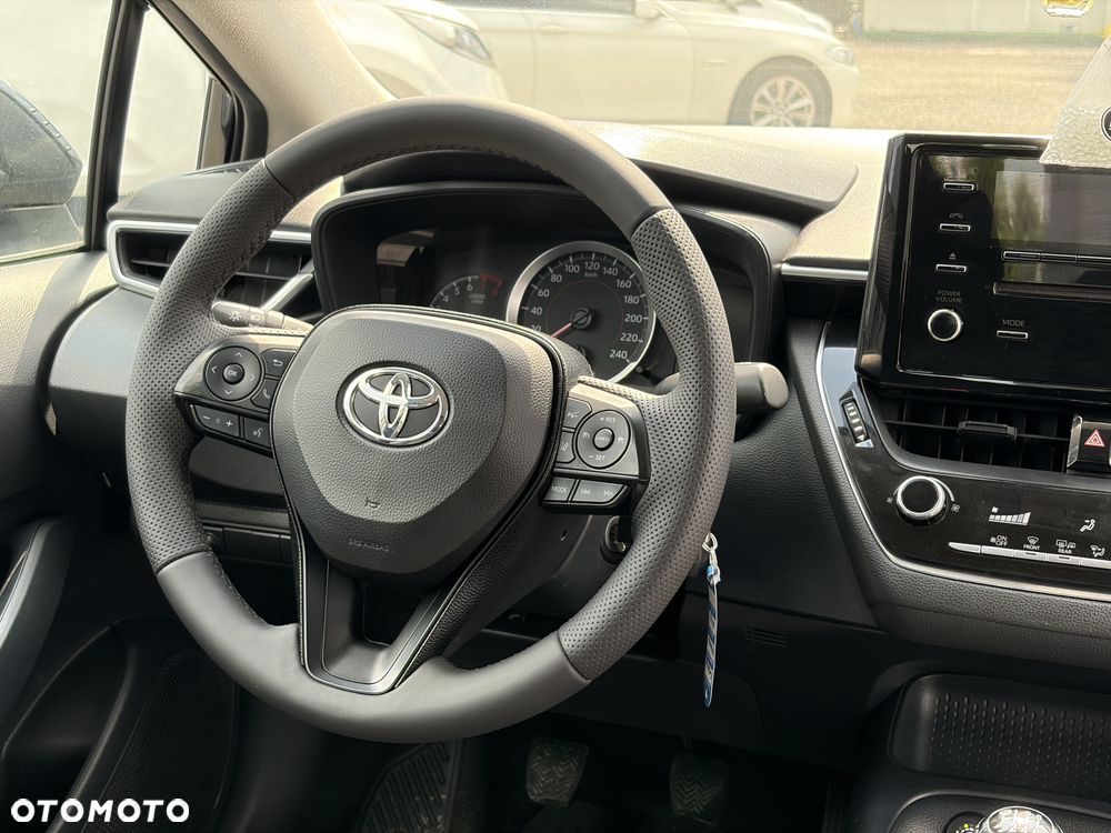 Toyota Corolla 1.6 Comfort - 21