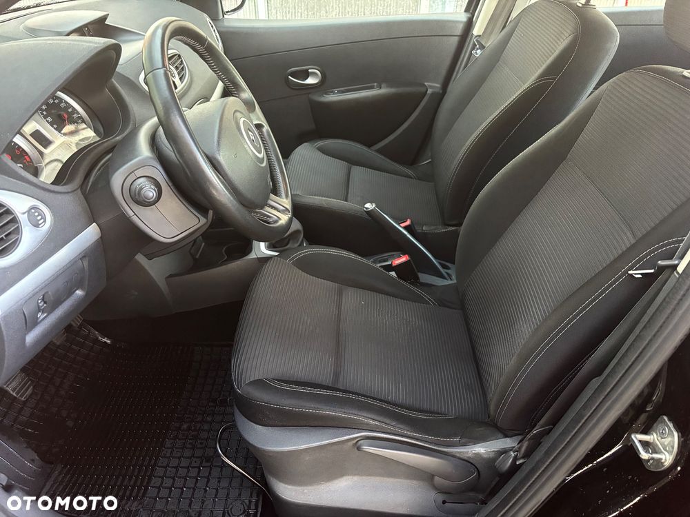Renault Clio 1.2 16V Alize - 9