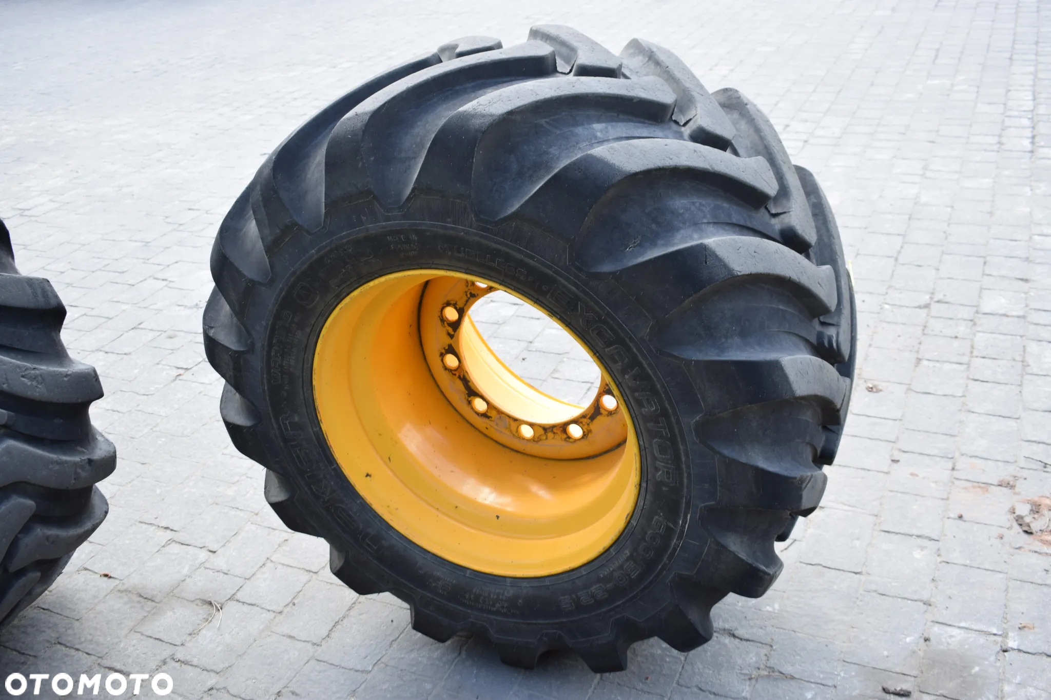 Koła R22.5 Nokian 600/50- 22.5 do koparki opony balony 24 płótna - 23