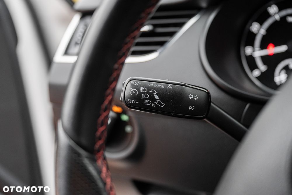 Skoda Octavia 2.0 TSI RS DSG - 19