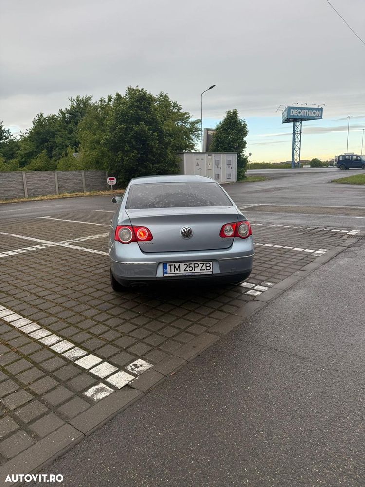 Volkswagen Passat 2.0 TDI Comfortline - 3
