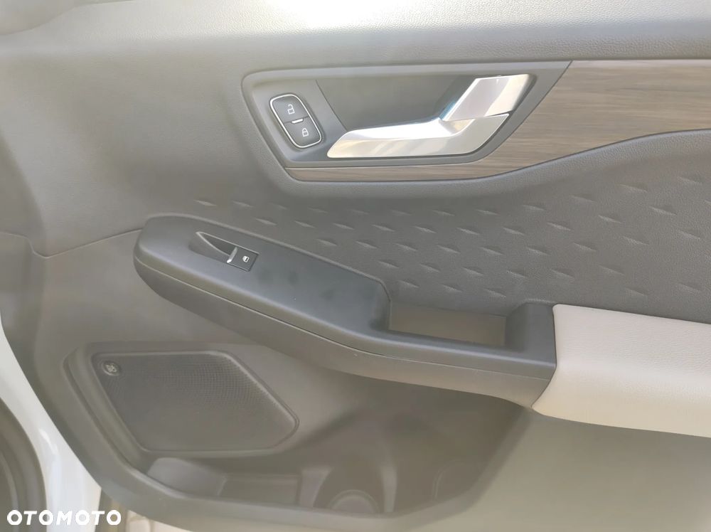 Ford Kuga 2.5 Duratec FHEV 4x4 TITANIUM - 21