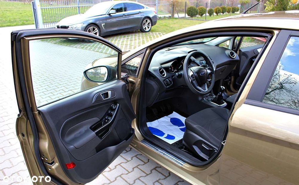 Ford Fiesta - 10