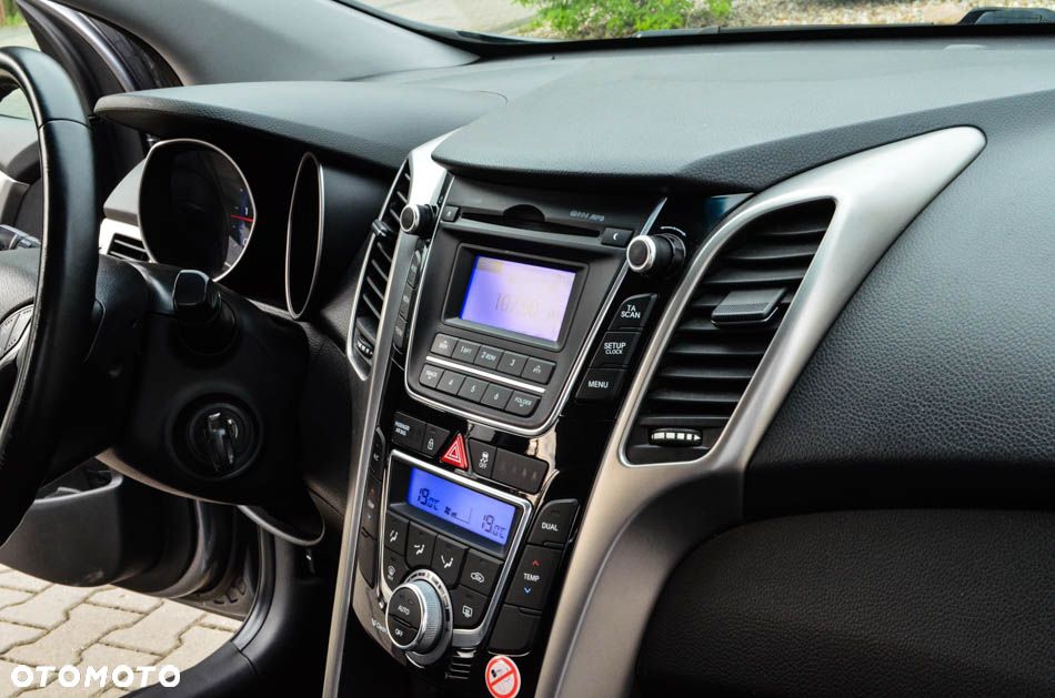 Hyundai i30 blue 1.6 CRDi Trend - 40