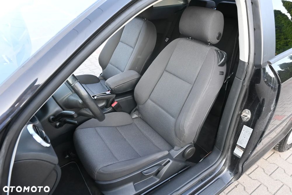 Audi A3 3-drzwiowe 1.6 Attraction - 25