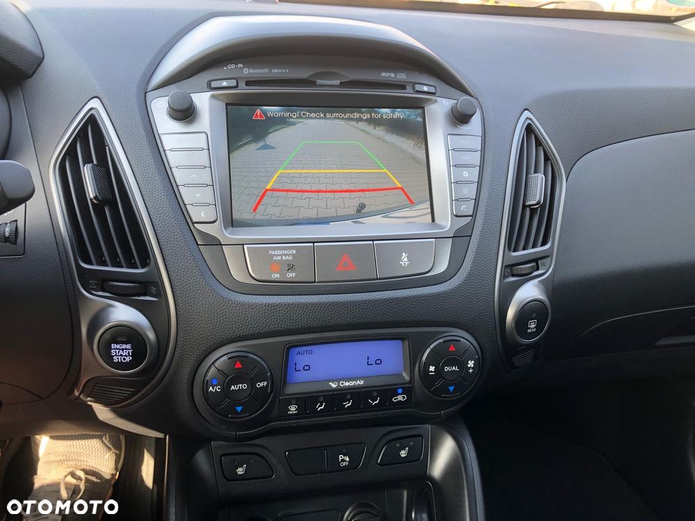 Hyundai ix35 1.6 2WD Fifa World Cup Edition - 16
