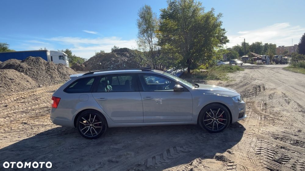Skoda Octavia 2.0 TDI RS DSG - 3
