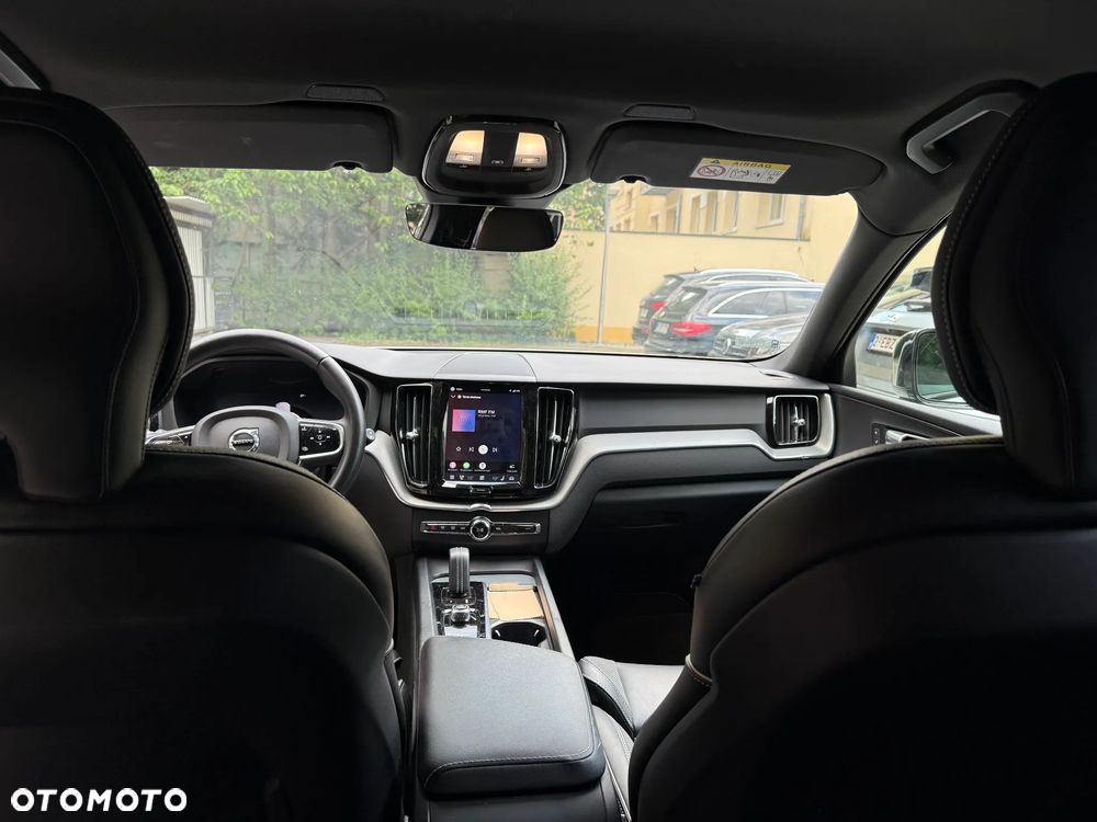Volvo XC 60 B4 B R-Design - 15