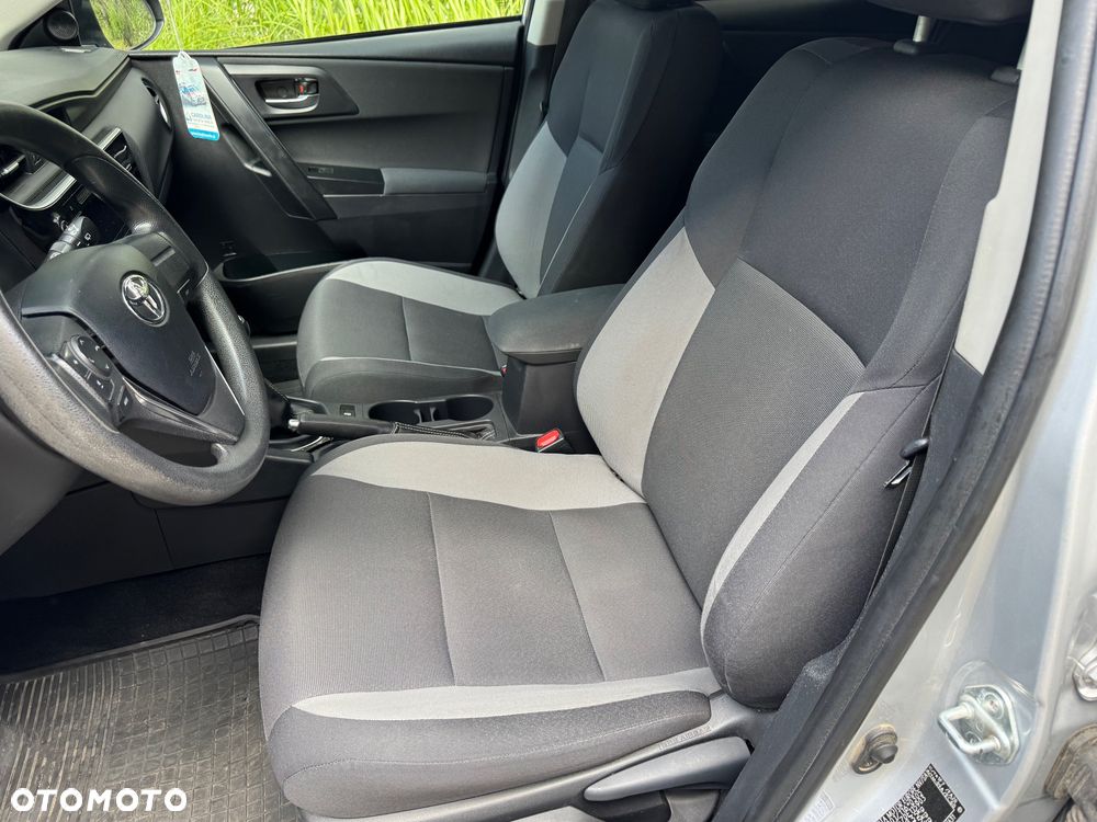 Toyota Auris 1.6 Active - 9