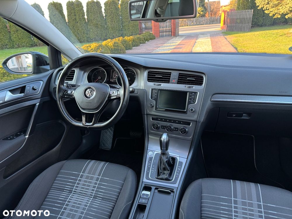 Volkswagen Golf 2.0 TDI BlueMotion Technology DSG Lounge - 21