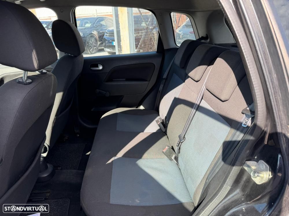 Ford Fiesta 1.4 TDCi Ghia - 11