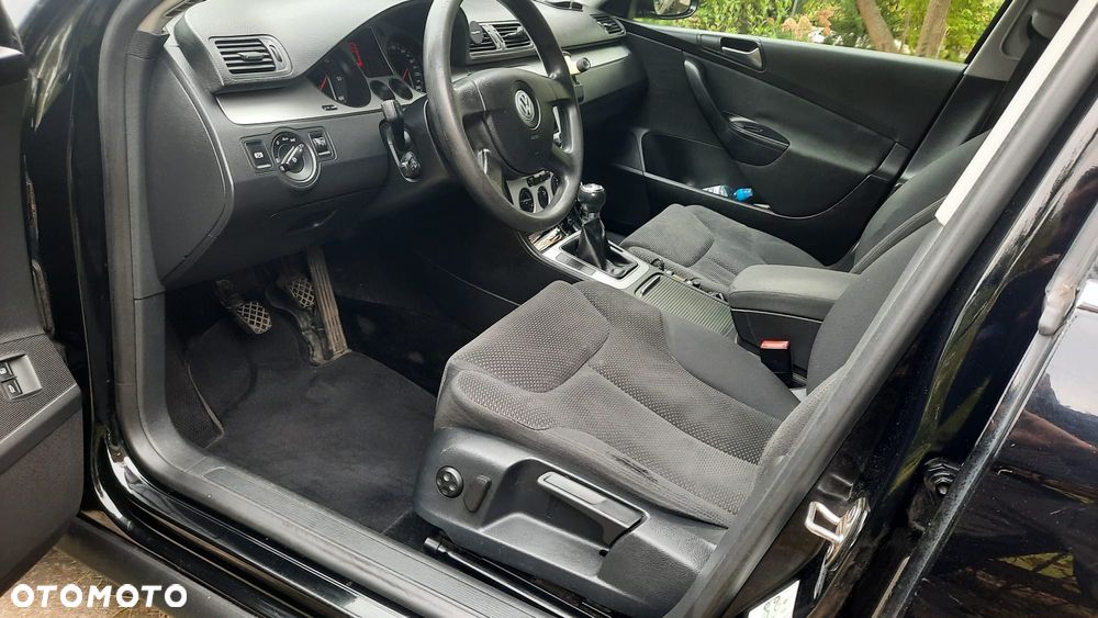 Volkswagen Passat 1.9 TDI Comfortline - 6