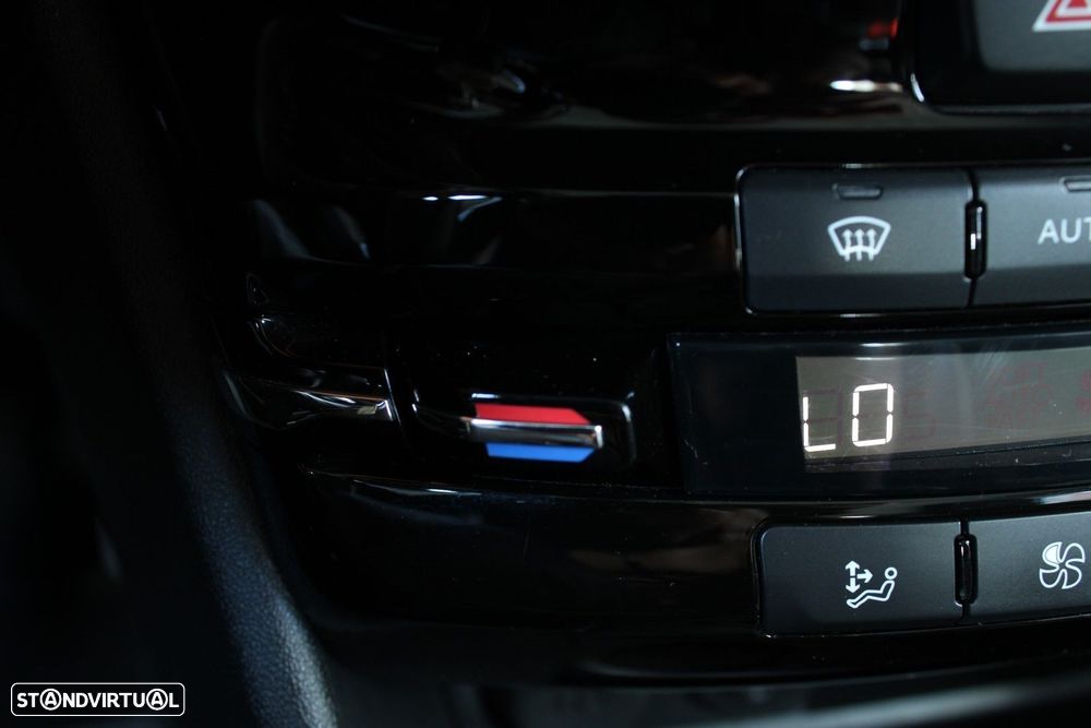 Peugeot 2008 1.2 PureTech Allure - 24