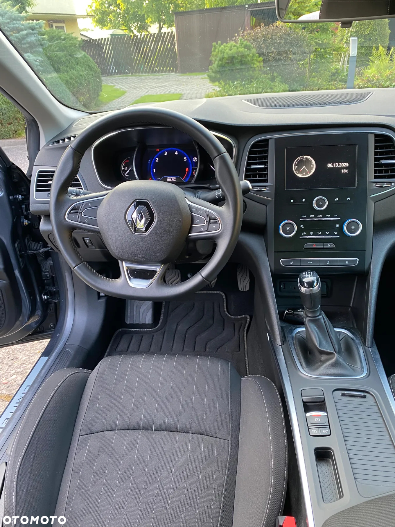 Renault Megane 1.3 TCe FAP Limited - 12