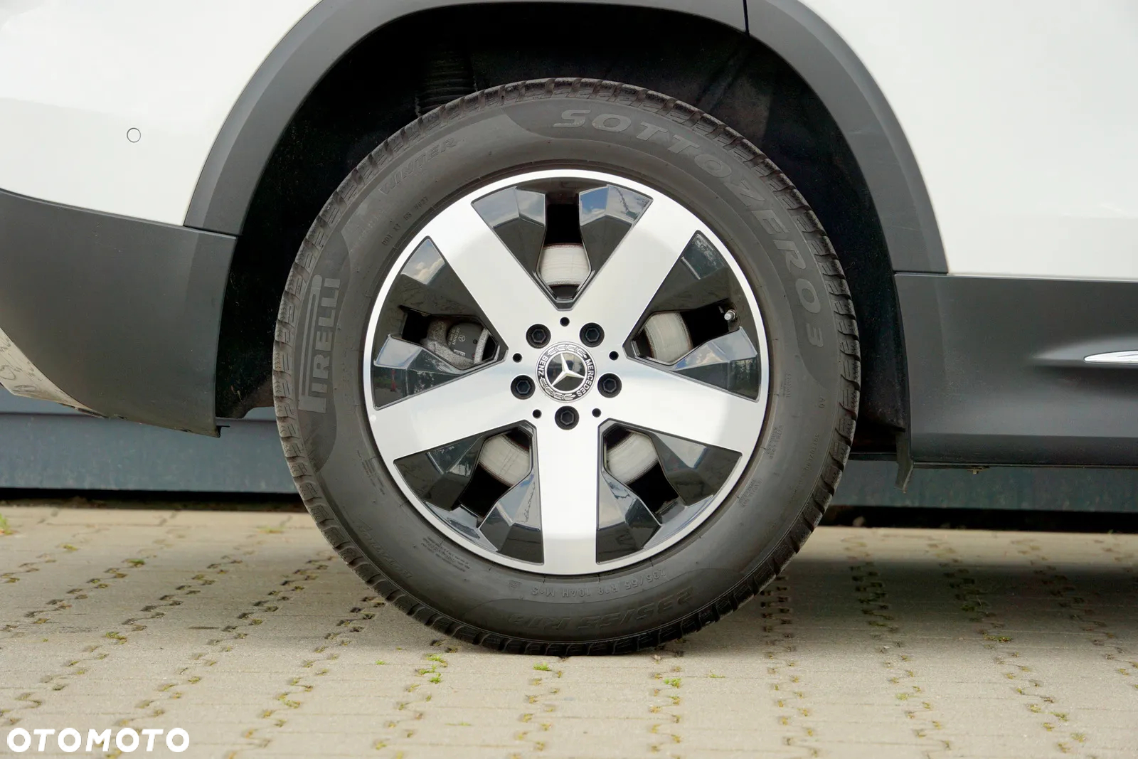 Mercedes-Benz GLB 200 7G-DCT Progressive - 15