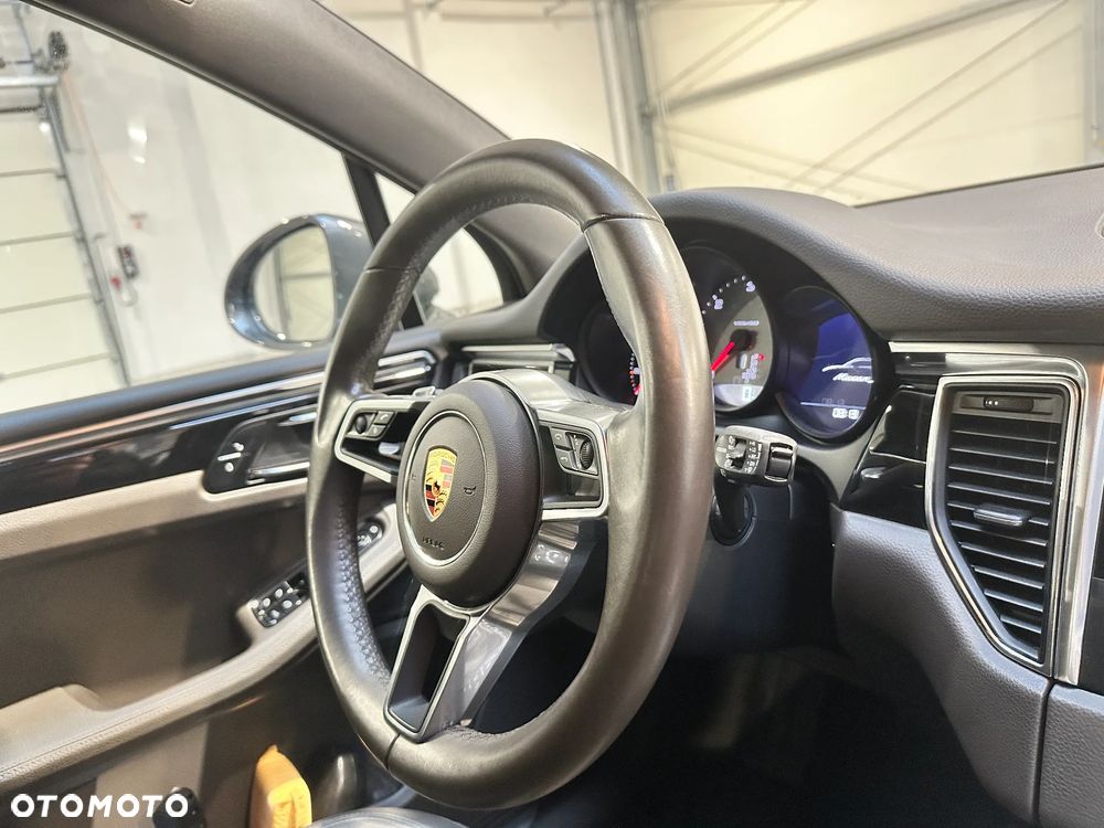 Porsche Macan - 15