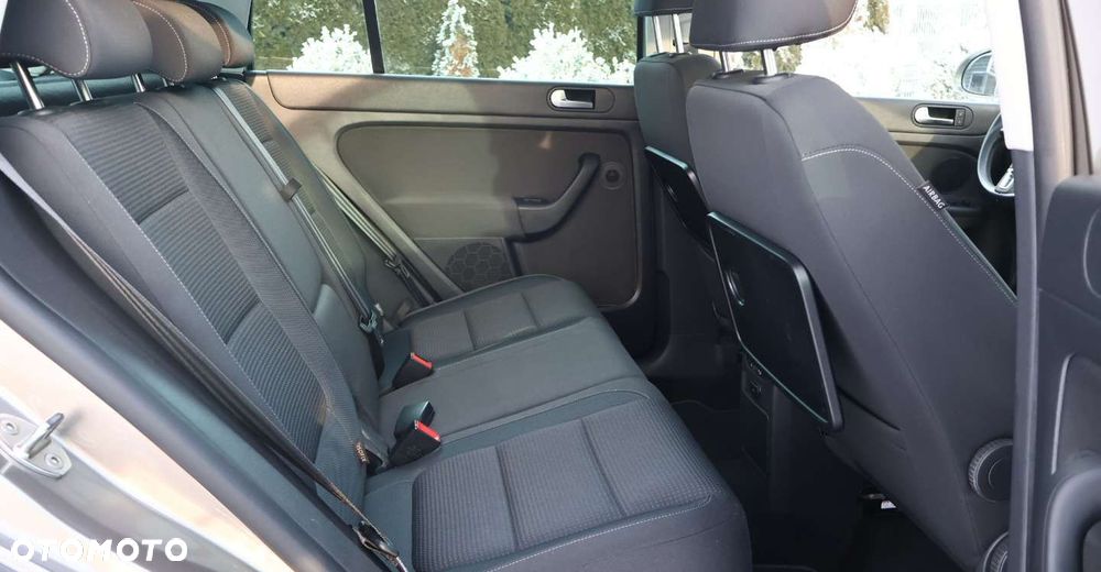 Volkswagen Golf Plus - 17