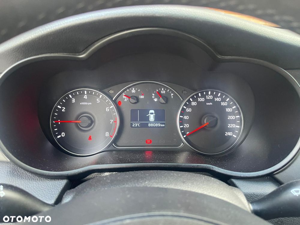 Kia Carens 1.6 GDI Dream-Team Edition - 8