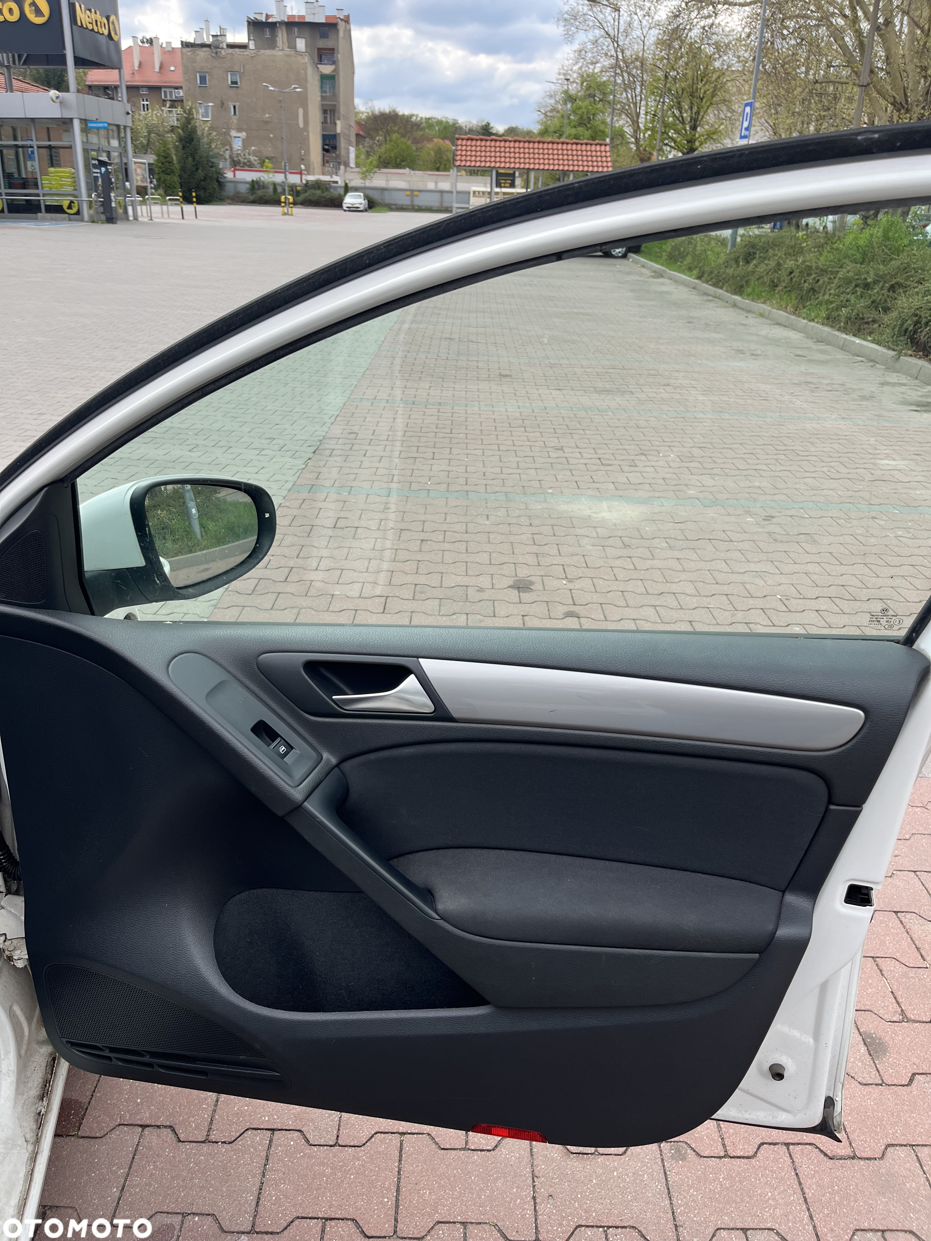 Volkswagen Golf - 30