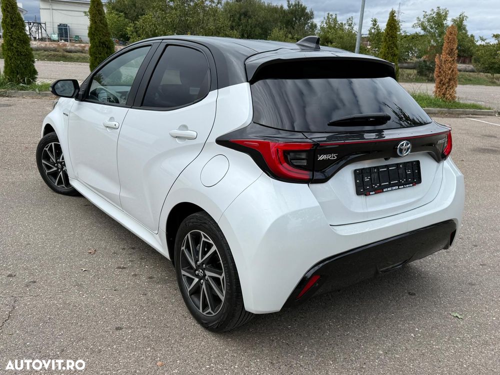 Toyota Yaris 1.5 VVT-i HSD Dynamic Plus - 24