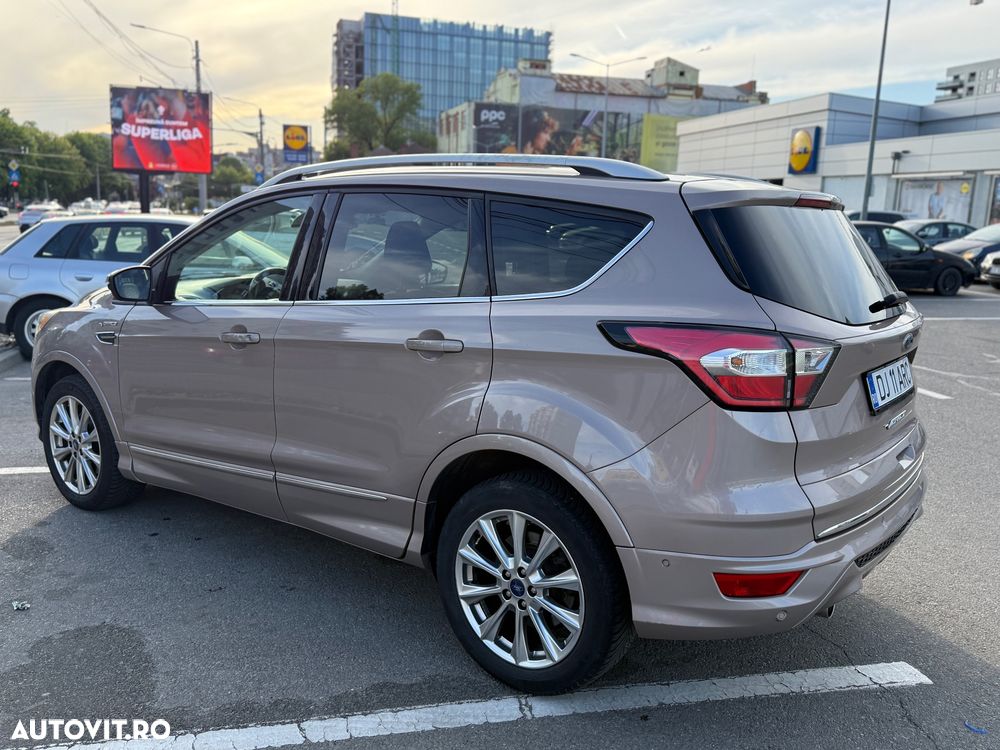 Ford Kuga 2.0 TDCi 4x4 Aut. Vignale - 4