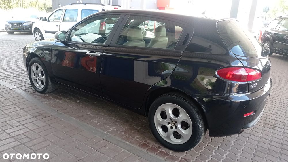 Alfa Romeo 147 1.6 Twin Spark ECO Eleganza - 23