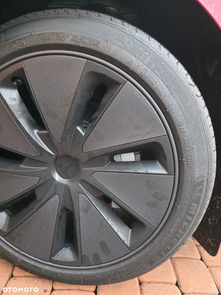 Opony Michelin e-primacy 235/45R18 do Tesla 3 - 3
